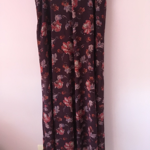 flowy floral maroon wine maxi skirt - Picture 3 of 4